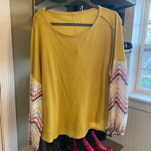 Waffle material blouse with crotchet sleeves